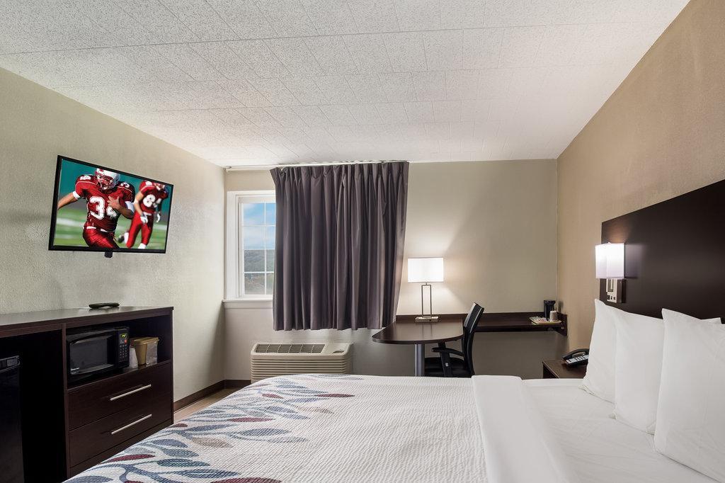 Red Roof Inn Нью-Стантон Экстерьер фото