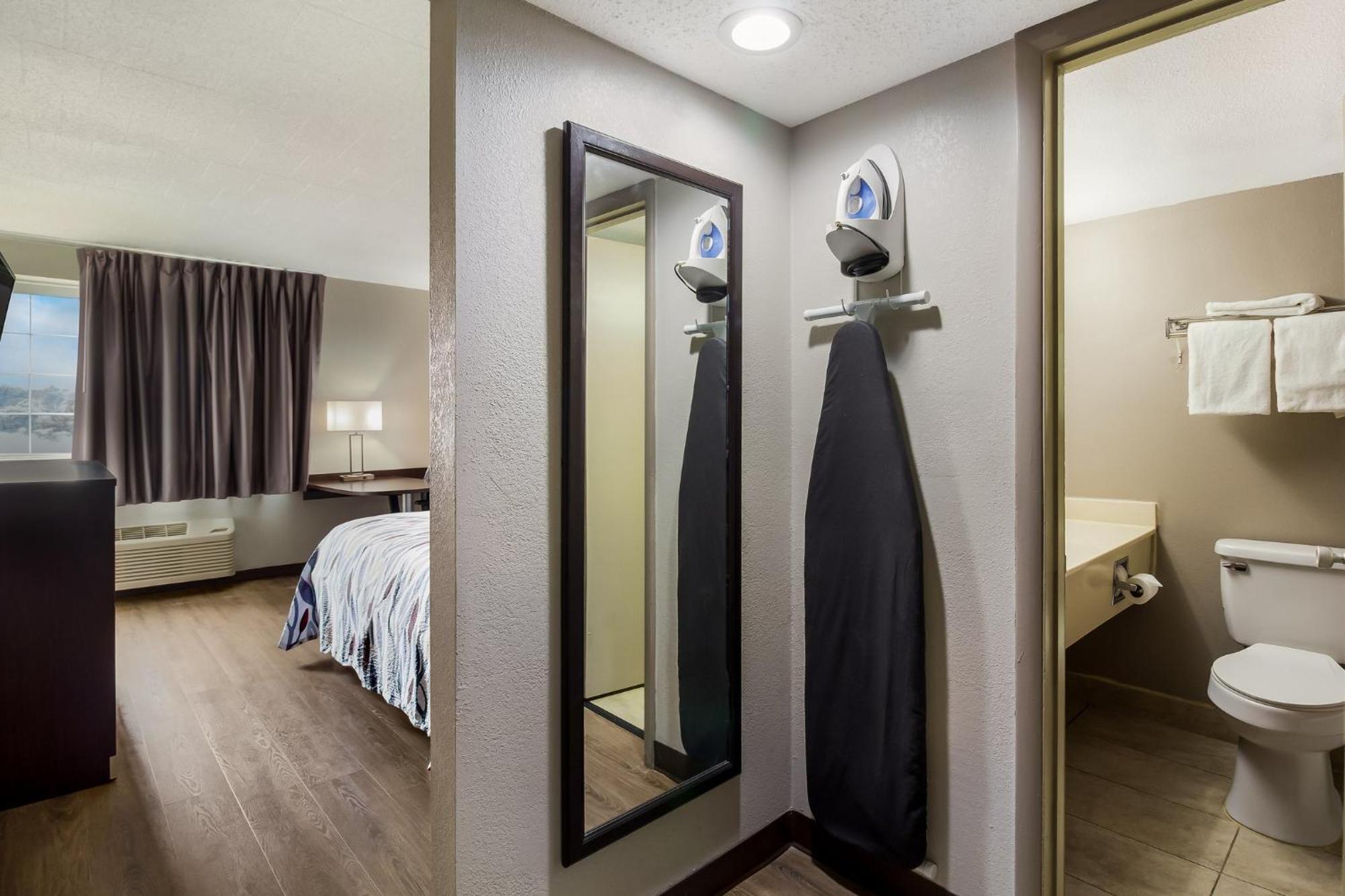 Red Roof Inn Нью-Стантон Экстерьер фото