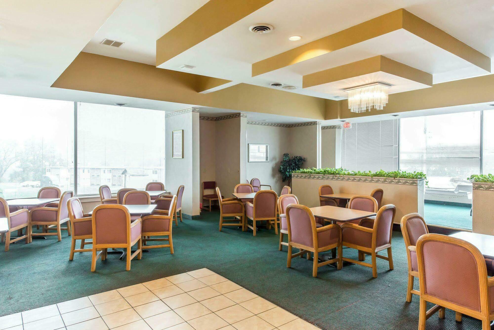 Red Roof Inn Нью-Стантон Экстерьер фото