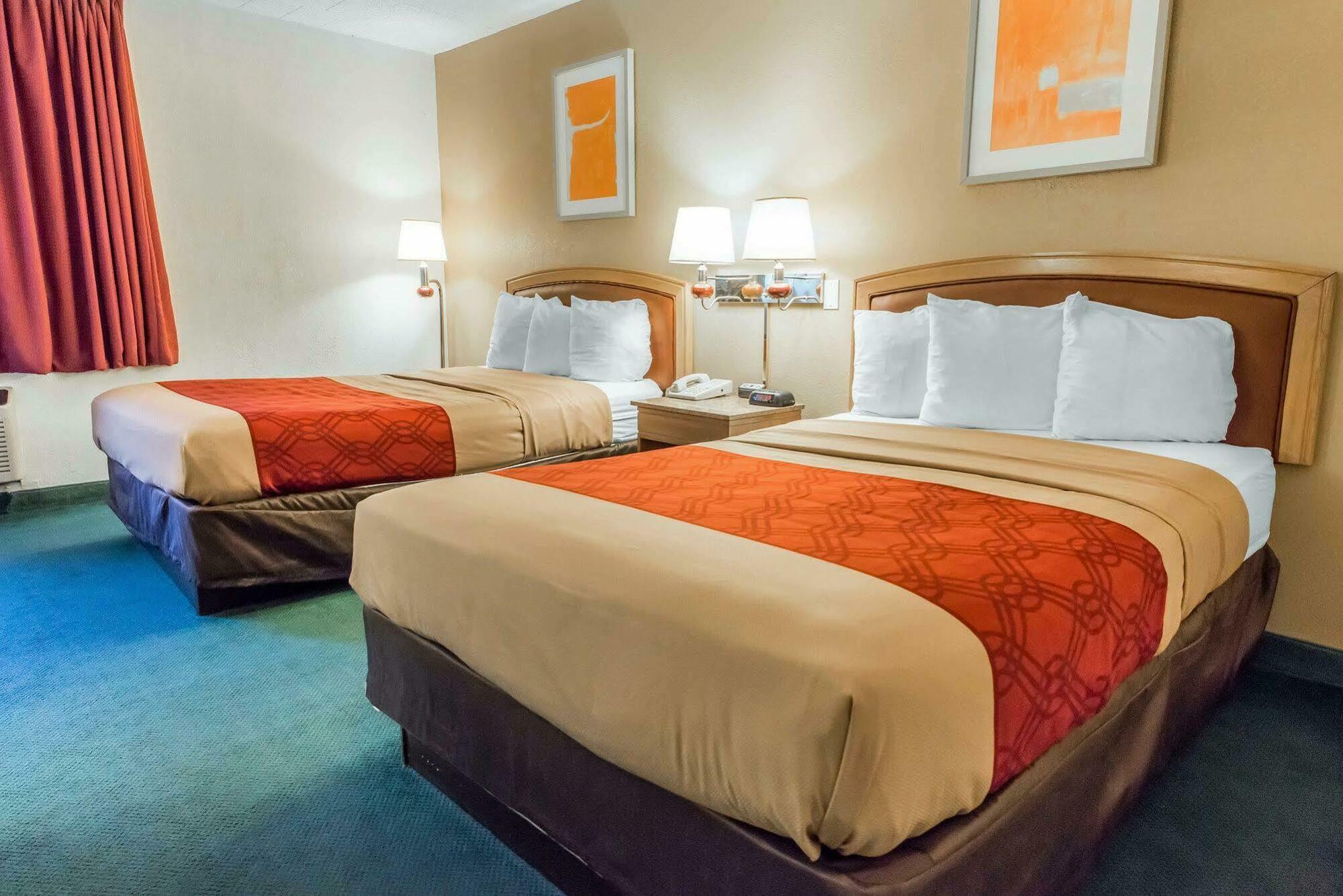 Red Roof Inn Нью-Стантон Экстерьер фото